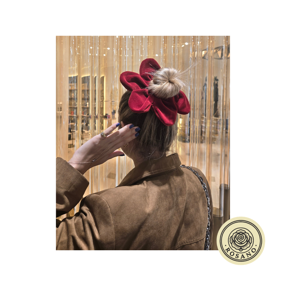 Rosano Studio kırmızı Bloxie toka yakın plan